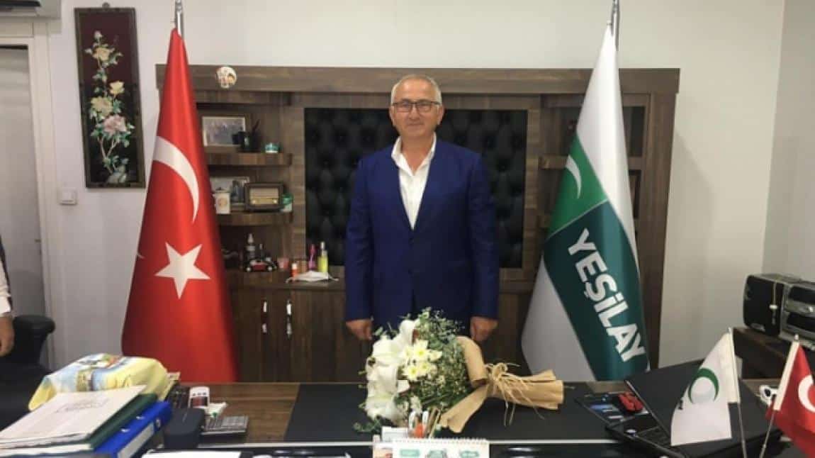 Türkiye Yeşilay Cemiyeti Ümraniye Şubesi Başkanı Okulumuzu Ziyaret Ettiler